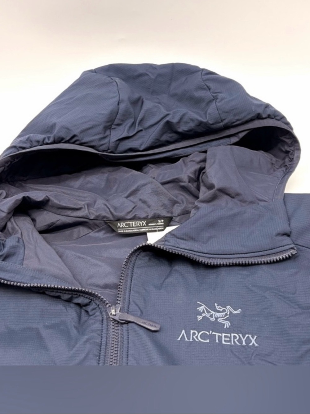 Arc'teryx Women's Atom Navy Hooded Utility Jacket S - Picture 5 of 10